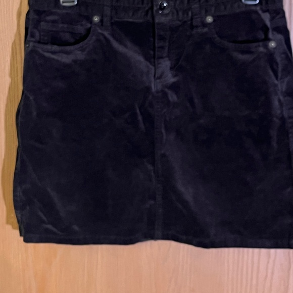 Vineyard Vines Black Mini Skirt - Picture 2 of 3